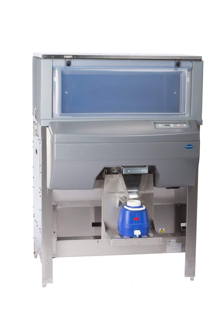 Ice-Pro-EDB1000-Jug-Fill.jpg